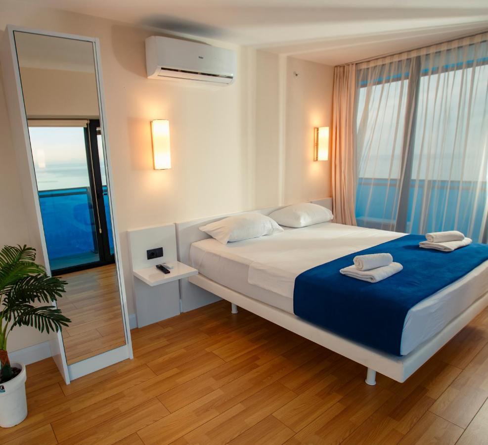 Orbi City Skyscraper With Sea View บาทูมิ ภายนอก รูปภาพ